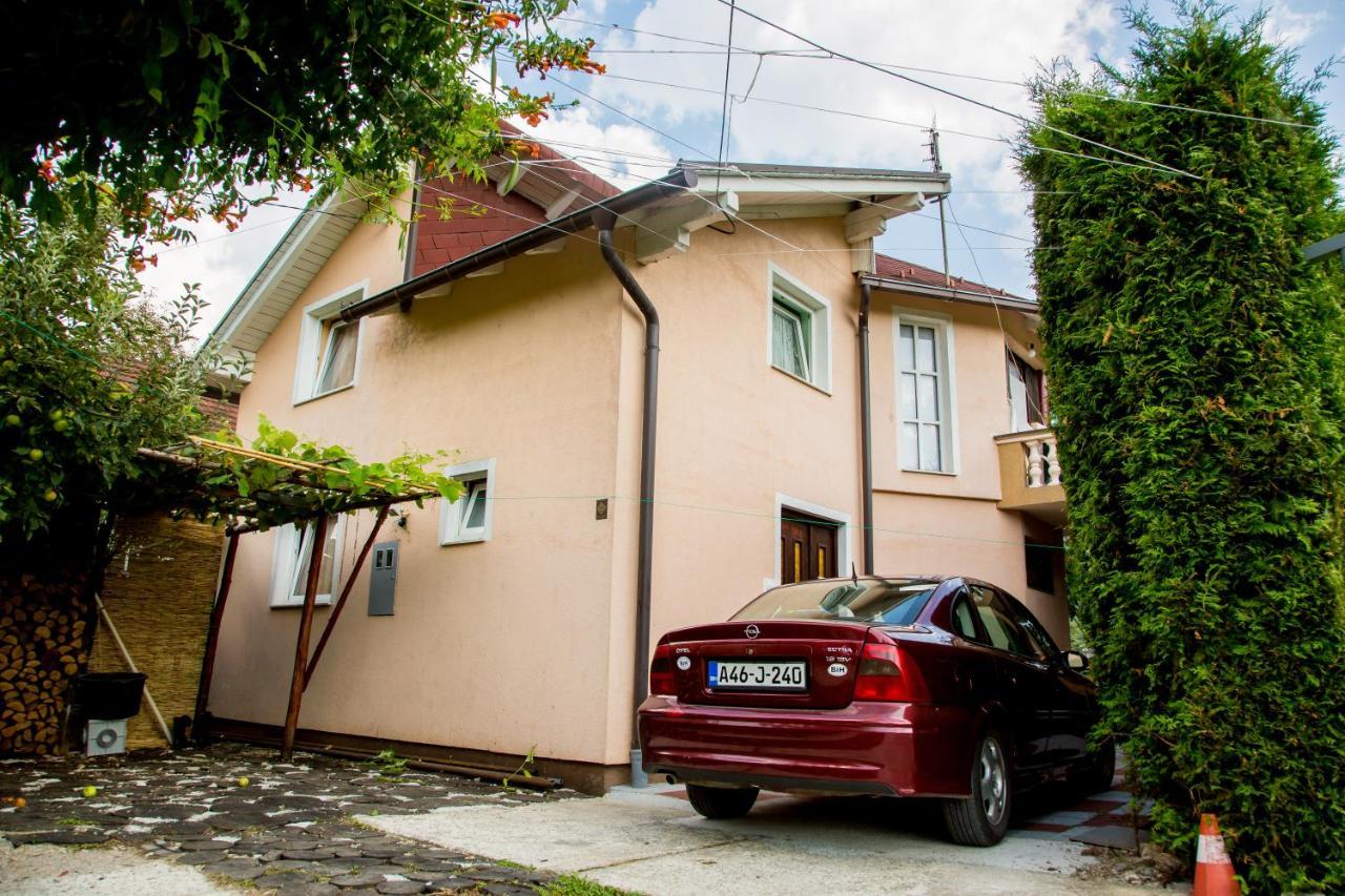 Villa Dino Kulen Vakuf Exterior photo